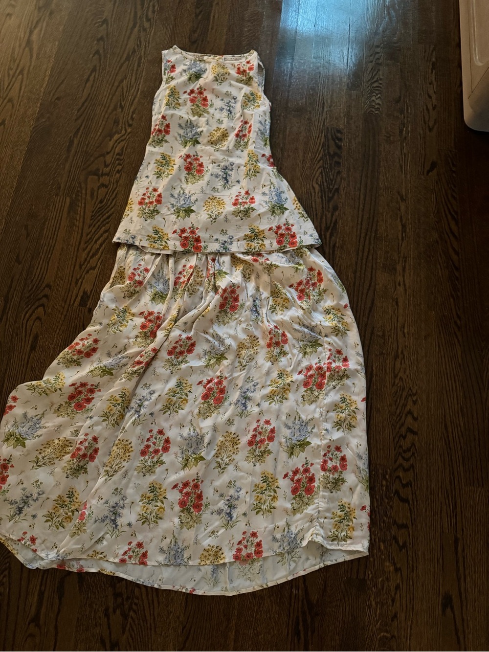 NWT Le Maregold Floral Skirt Set